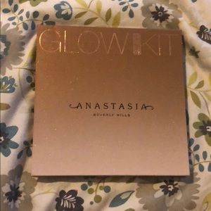 Anastasia sun dipped Glow kit